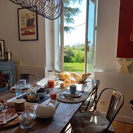 Sainte-Livrade-sur-Lot L' Embellie Sur Lot B&B 외부 사진